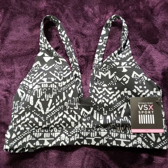 Victoria's Secret VSX Sports Bras - Picture 5 of 8